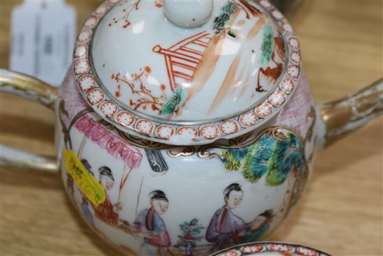 Four Chinese teapots, Qianlong period and another (5)